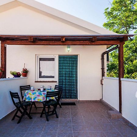 Nice Apartment In Vinjerac With Kitchen מראה חיצוני תמונה