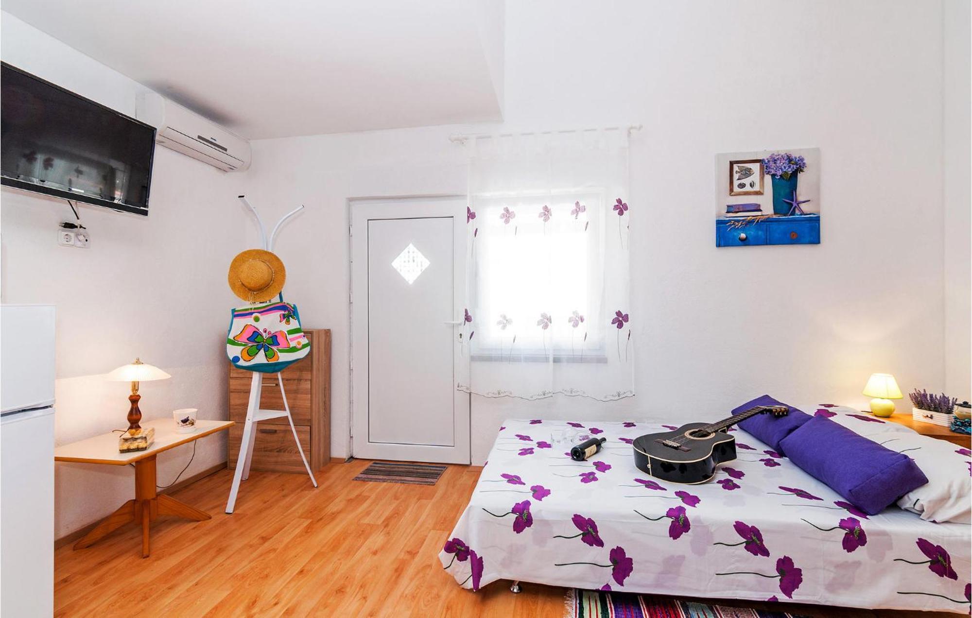 Nice Apartment In Vinjerac With Kitchen מראה חיצוני תמונה