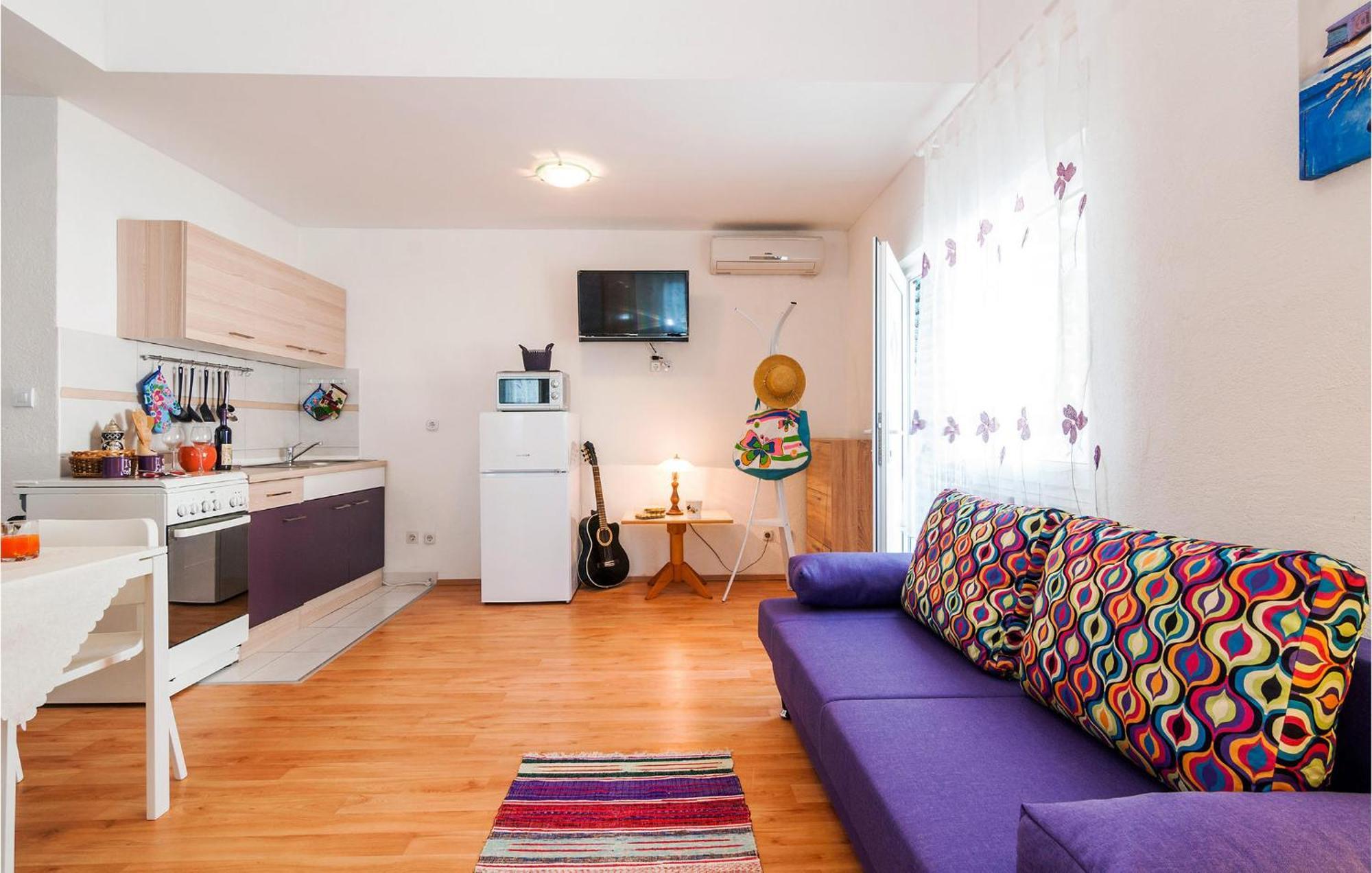 Nice Apartment In Vinjerac With Kitchen מראה חיצוני תמונה